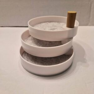 NWT The 2 Bandits Catch-all 3-Tier Tray